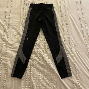 Black and Gray Lululemon Crops
